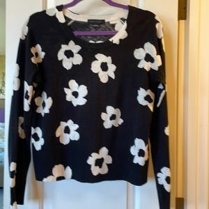 Sanctuary ‘All day long’ sweater black with white flowers, EUC
